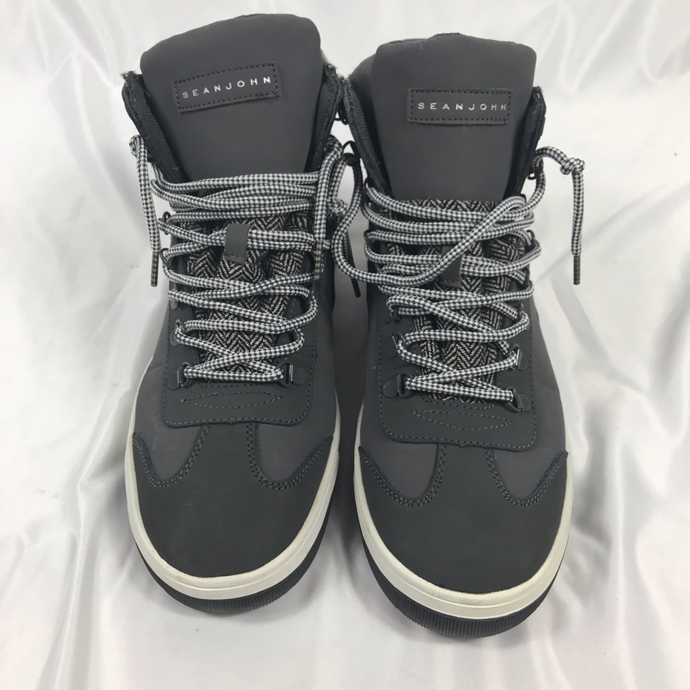 NWOT- Sean John high top sneaker/boot size 11
